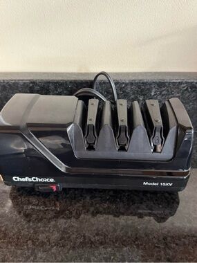 Chef’sChoice 15XV EdgeSelect Professional Electric Knife Sharpener 3-Stage